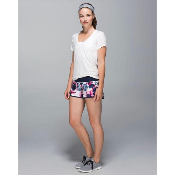 Lululemon Run: Speed Short
Inky Floral Ghost Inkwell Bumble Berry / Inkwell - Picture 5 of 15